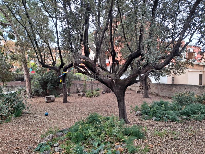 Foto b830a119-6712-4ef2-befe-a19fadd1486a. Casa amb aparcament a Eixample Sant Joan Despí