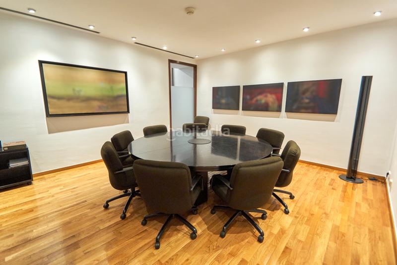 Foto 4d64b979-2d41-4621-8e0e-4d3efd178b12. Oficina se vende local/oficina en calle freixa en Barcelona