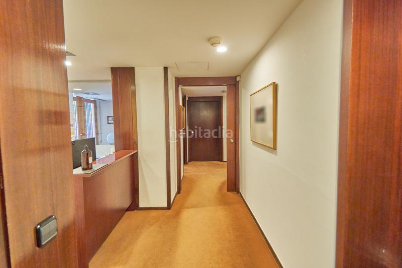 Foto 9de7ac66-fc55-4e48-bf14-2304fcb6c227. Oficina se vende local/oficina en calle freixa en Barcelona