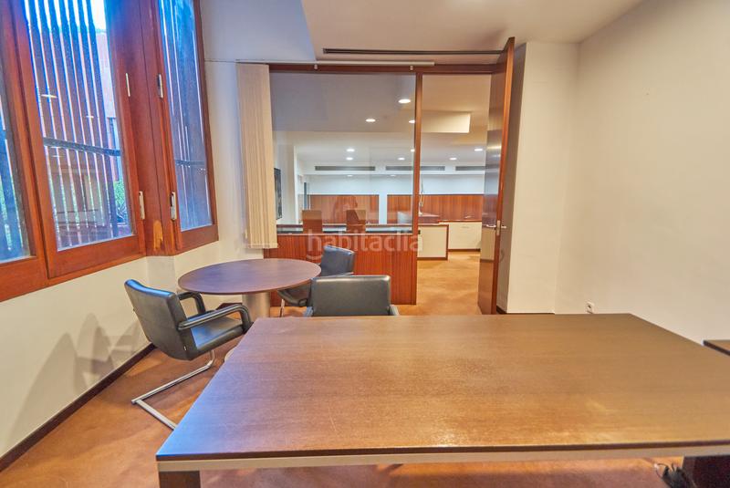 Foto b1ad75c7-2f84-4a89-b645-72ae57d8d91c. Oficina se vende local/oficina en calle freixa en Barcelona