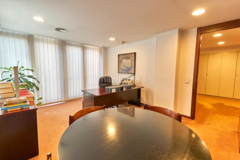 Foto cde71a73-6344-4458-a4d7-ef40b312e8fb. Oficina se vende local/oficina en calle freixa en Barcelona