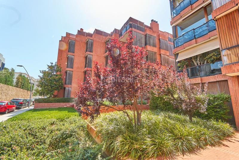 Foto d7d622e5-9471-45df-8a96-7b78bbfd3a2e. Oficina se vende local/oficina en calle freixa en Barcelona