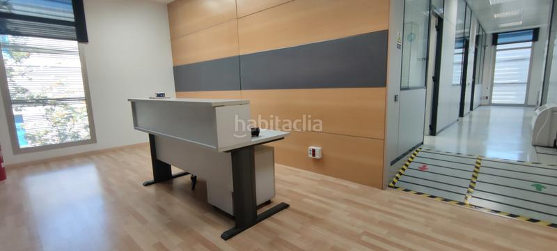 Foto 09c19668-0fc0-4618-b987-a38586cecccd. Local commercial dans passatge de montserrat isern 1 dans Hospitalet de Llobregat (L´)