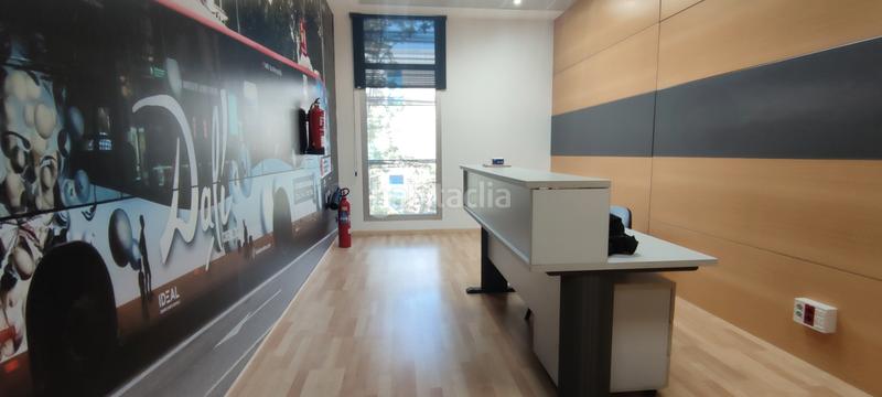 Foto 6fcbd65e-727a-4f6c-a1ce-45474b1ddf29. Local commercial dans passatge de montserrat isern 1 dans Hospitalet de Llobregat (L´)