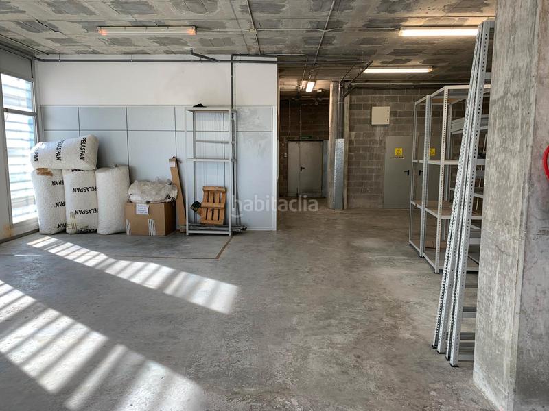 Foto 7d9bd34b-946a-4a5a-8e6e-44d77717aaba. Local commercial dans passatge de montserrat isern 1 dans Hospitalet de Llobregat (L´)