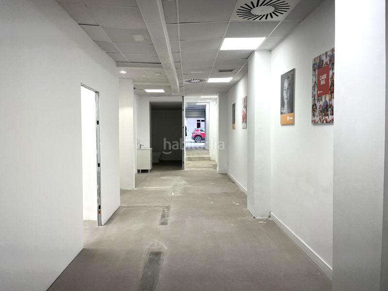 Foto e412db67-1c67-4c9f-a73b-f56e3c355d5a. Local comercial a Centre Castelldefels