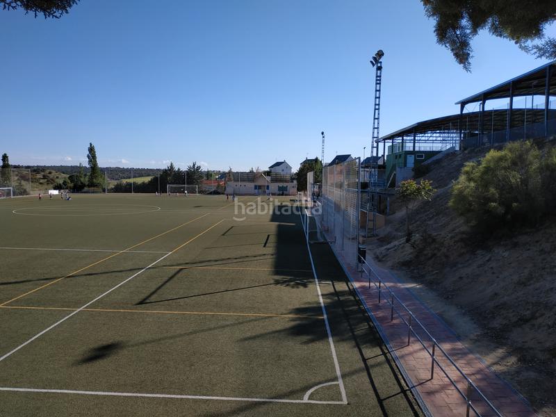 Foto f6f4f46f-2761-4a18-bf01-4137d4de6311. Pis a calle de la carrera del encierro 30 a Villamantilla