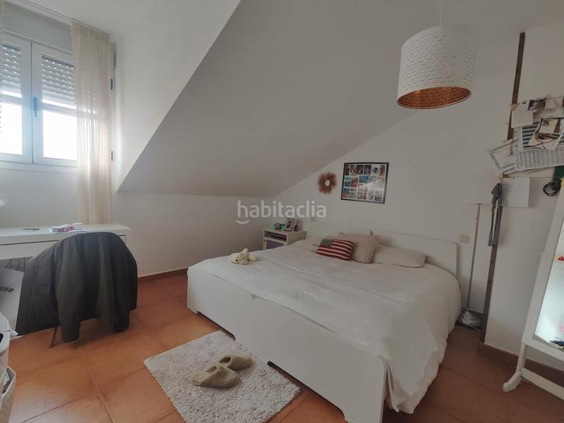 Foto 498bddb4-a12b-4ffe-a308-56ddb9a00e91. Dúplex alfa key west vende amplio duplex 104 m2, 2 dm (posib.3 o 4), 2 wc, garaje (14.000€ adic.) en urb.con piscina en Sevilla la Nueva