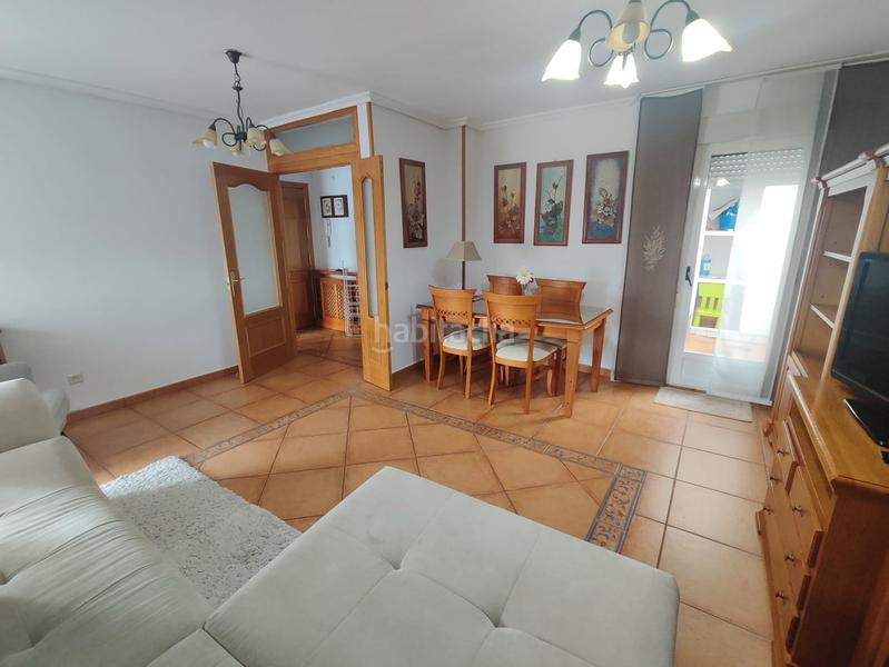 Foto 8aeeb6b2-b05e-4c54-9397-6f6a9f7c9ca4. Dúplex alfa key west vende amplio duplex 104 m2, 2 dm (posib.3 o 4), 2 wc, garaje (14.000€ adic.) en urb.con piscina en Sevilla la Nueva