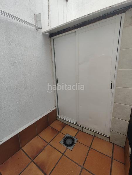 Foto b8c3d9a6-6b39-4f1b-ae63-0f58bd3150b0. Dúplex alfa key west vende amplio duplex 104 m2, 2 dm (posib.3 o 4), 2 wc, garaje (14.000€ adic.) en urb.con piscina en Sevilla la Nueva
