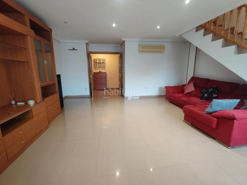 Foto 6346e9dd-fd5b-4720-8f3f-1ac2a090b4a1. Dúplex a calle josé antonio 22 a Sevilla la Nueva