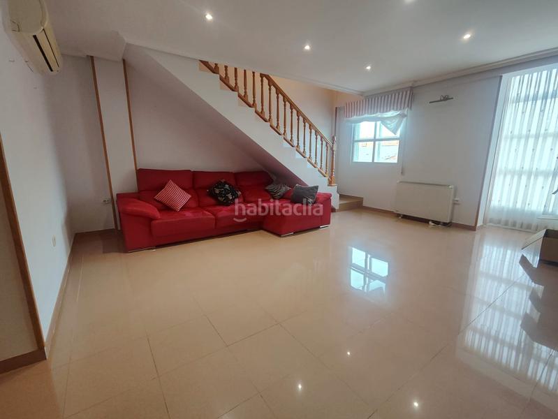 Foto 9b018d96-1b49-4484-86b7-2194aa8c59ae. Dúplex a calle josé antonio 22 a Sevilla la Nueva