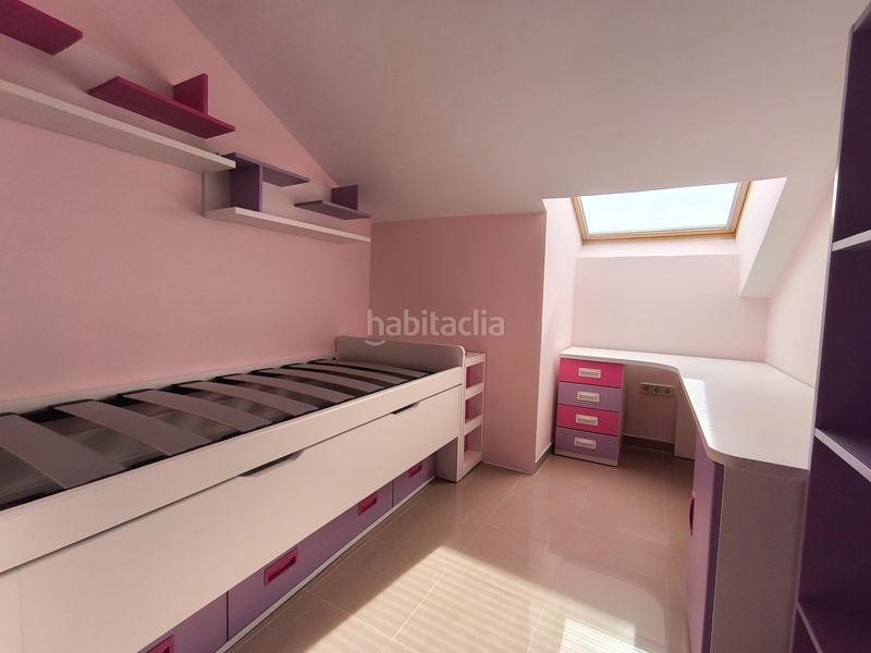 Foto deab2955-fa0f-45a7-abfe-50a750175159. Dúplex a calle josé antonio 22 a Sevilla la Nueva