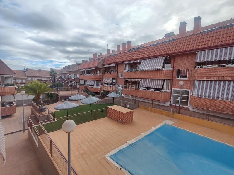 Foto f3d2c9a7-1802-4cb9-9761-34f23c1f8a06. Dúplex a calle josé antonio 22 a Sevilla la Nueva