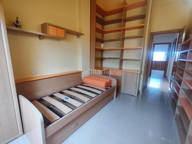 Foto f6956885-20b1-43e0-af18-13f362fc5f9e. Dúplex a calle josé antonio 22 a Sevilla la Nueva