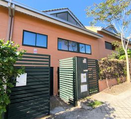 Chalet in Calle de los tilos 11a. Venta de chalet adosado (año 2007), urb.privada piscina, 286 m2,