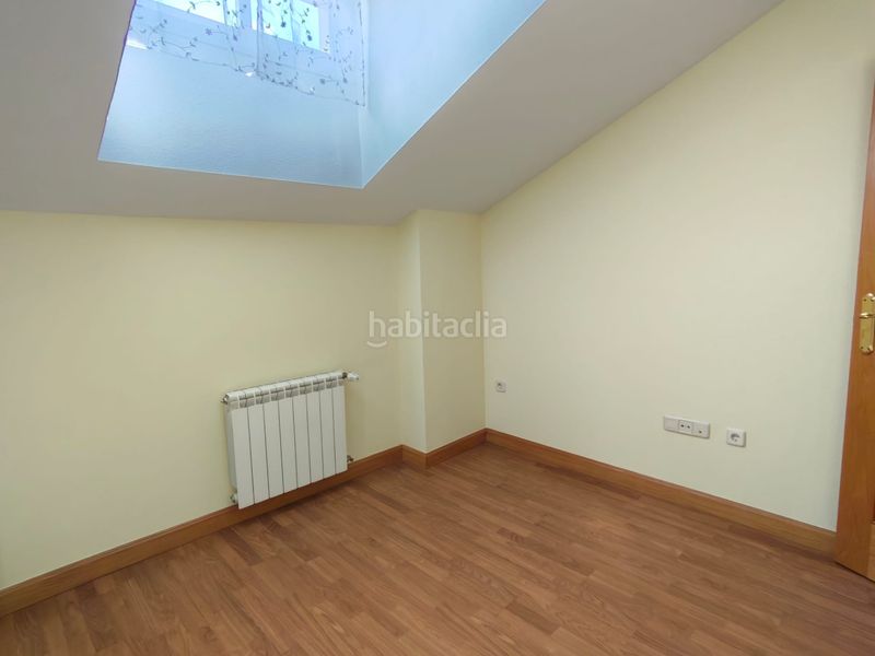 Foto ecafeefa-5ca8-4e3c-975c-7663e2c3e8f6. Lloguer dúplex amb calefacció aparcament piscina a Sevilla la Nueva