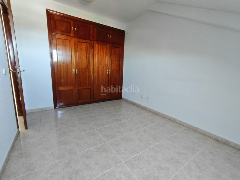 Foto aaf12545-7cb2-4533-9f1a-3839a0f40667. Dúplex a calle santa bárbara 4 a Sevilla la Nueva