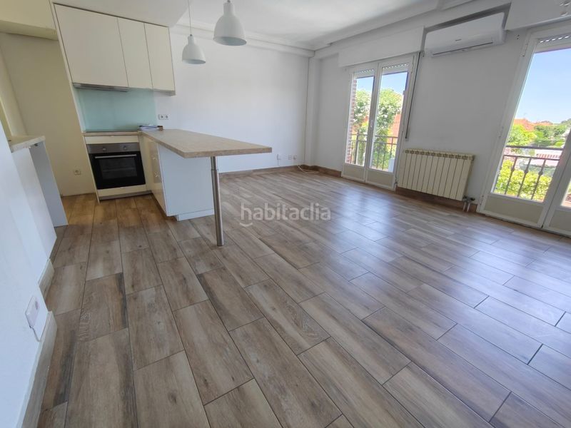 Foto c02fde7d-cedf-47d8-b482-59b8529fef83. Dúplex a calle santa bárbara 4 a Sevilla la Nueva