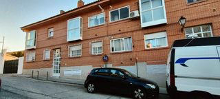 Rent Flat  Calle baena 23. Alfa key west  alquila piso bajo, semiamueblado 45 m2, con 1 dm,