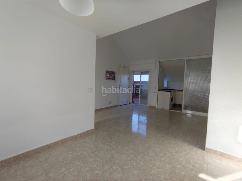 Foto 8282159d-fc56-446a-99aa-fdfa6b0fae14. Estudi amb calefacció a Sevilla la Nueva