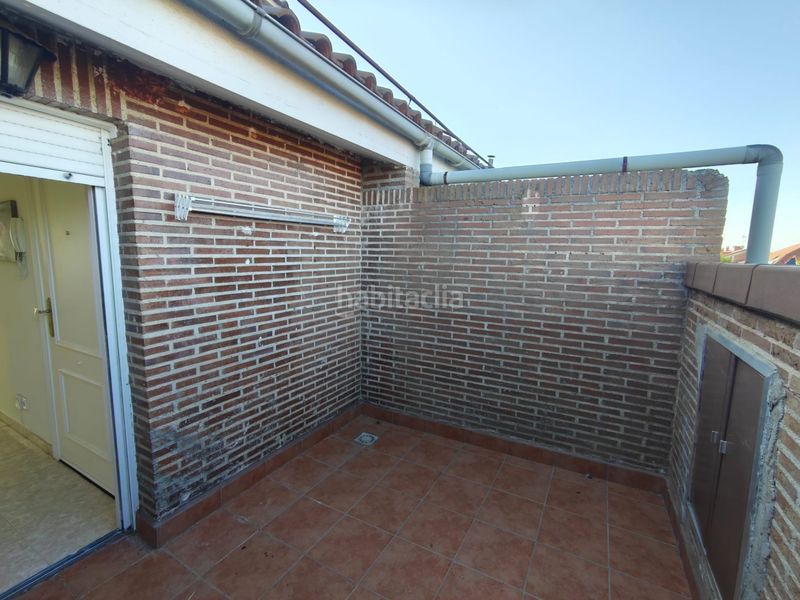 Foto d51ce83a-cc85-465b-80a8-36c4c62d63c8. Estudi amb calefacció a Sevilla la Nueva