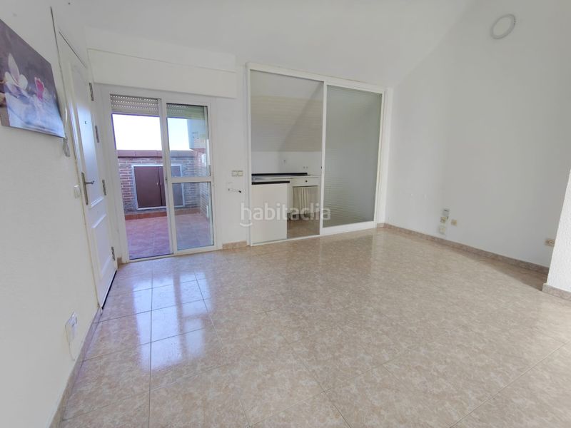 Foto e7f8195f-25fb-4872-b648-cc11429ddd41. Estudi amb calefacció a Sevilla la Nueva
