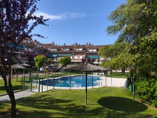 Piano terra  Calle alondra 1. Alfa key west vende piso bajo  de 60 m2, con 2 dm, 1 wc, en urb.