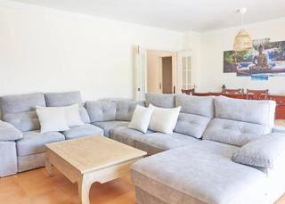 Rent Chalet in Calle coyunda 14. Chalet chilches  alquiler larga temporada