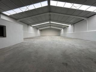 Location Local commercial à Calle la tierra 2