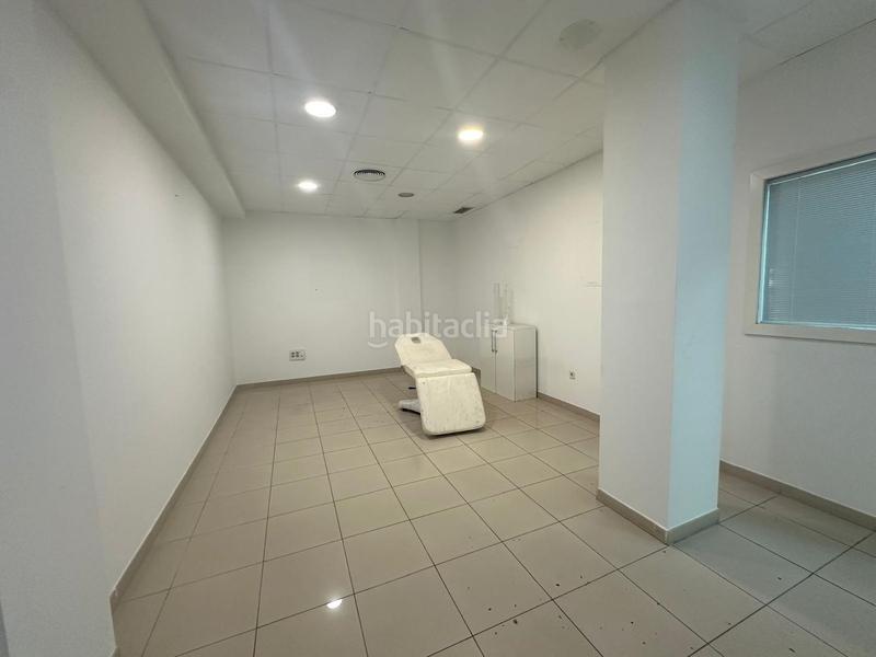 Foto fc694da2-3025-4983-8adb-e74e651db59f. Rent business premise in Carranque - Haza Cuevas Málaga