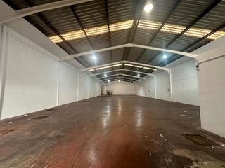 Lloguer Nau industrial en Calle alcalde gmez de la riva 19. Polgono san luis disponemos de naves industriales