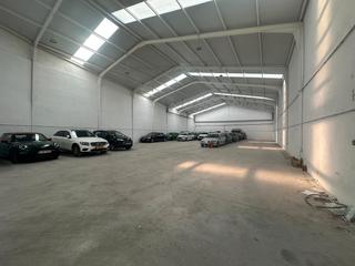 Lloguer Nau industrial a Calle la tierra 3. En alquiler preciosa nave de 588 m2 se entrega totalmente reform