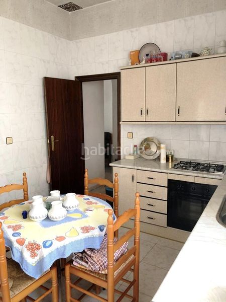 Foto 6a3689b8-5bf6-4c39-be3f-686c6b76ffd1. Casa adossada amb aparcament a Fuentes de León