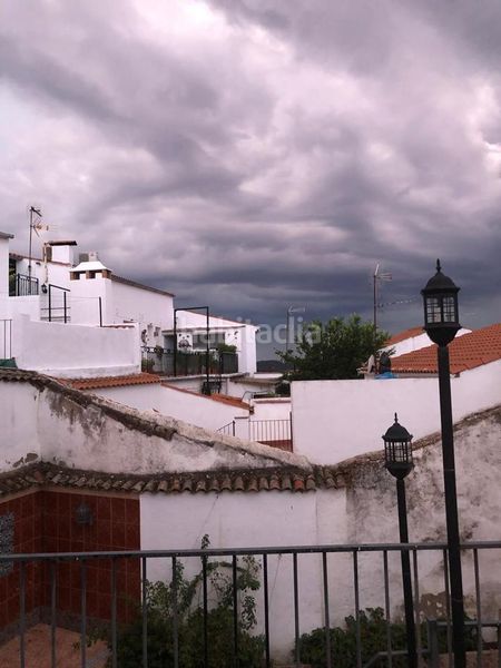Foto d8877f46-e9db-4b83-8dd9-6747ab1d446a. Casa adossada amb aparcament a Fuentes de León
