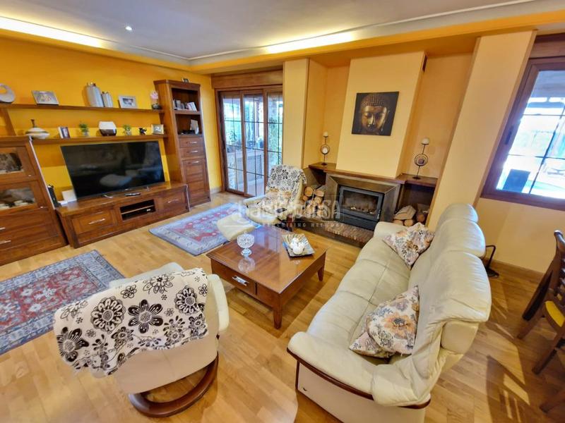 Foto b732ed9c-8610-4be2-87c3-2467d5294556. Casa  en venta en Las Conejeras-Eparragal Coslada