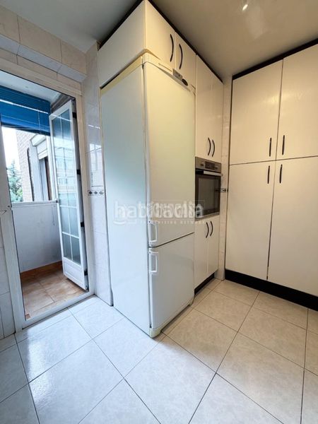 Foto d0a72c31-5c12-425a-a68d-851199f2b05f. Pis amb calefacció aparcament a La Espinilla-Parque Blanco Coslada