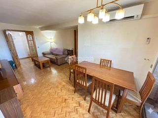 Etagenwohnung in La Espinilla-Parque Blanco. Piso en venta en coslada