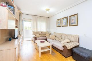 Pis a La Espinilla-Parque Blanco. Piso en venta en coslada
