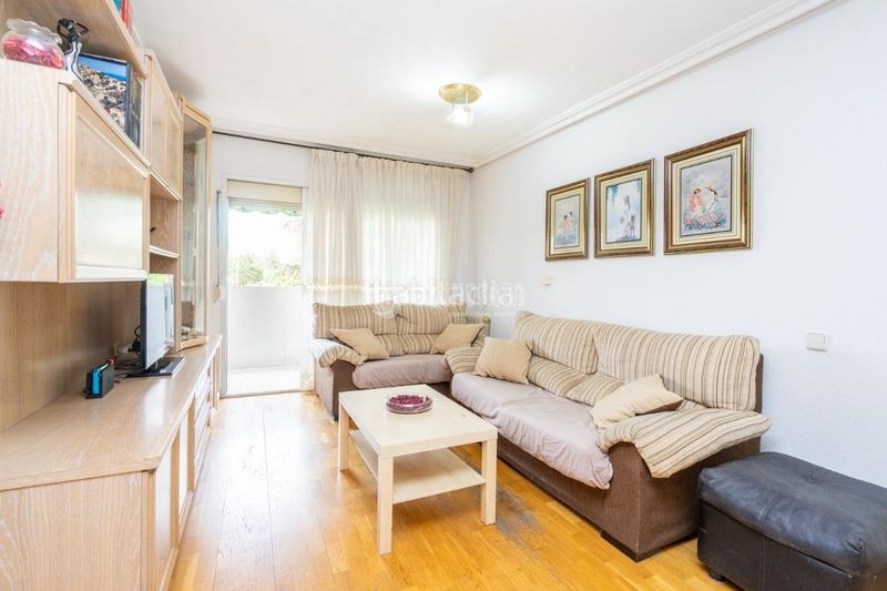 Foto c738e5ec-7009-4282-8aa9-ff5f2b599104. Piso  en venta en La Espinilla-Parque Blanco Coslada