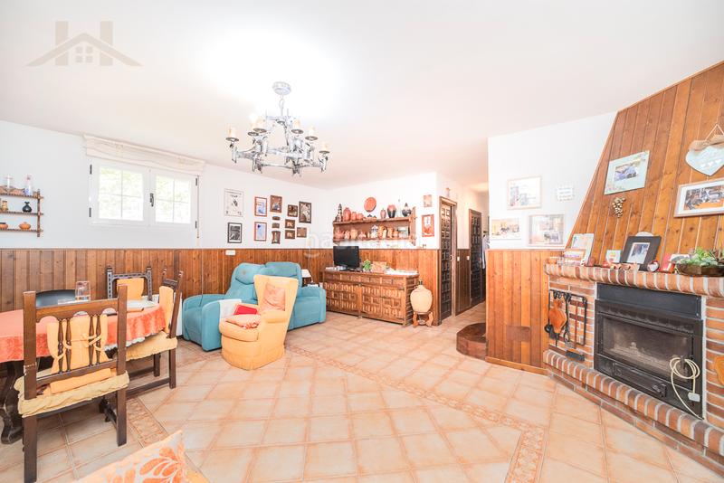 Foto 64499d72-5a1f-4048-bb58-aa57c9d6e641. Haus mit heizung parking in Guadarrama