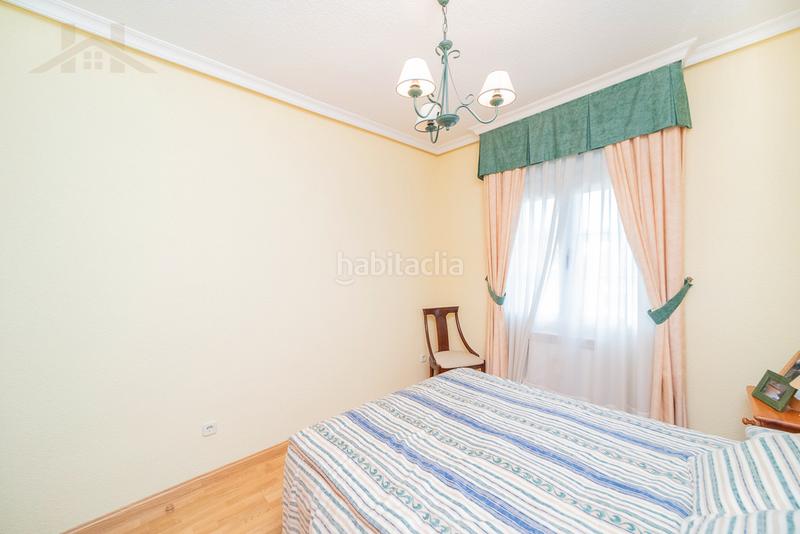 Foto bdcf2ecf-bcca-448c-bbdf-f7db63a15116. Haus mit heizung parking in Guadarrama