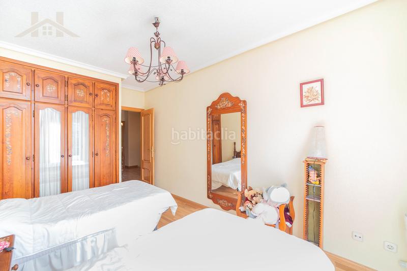 Foto f6d618ec-261c-4452-896e-ee213bbccfbf. Haus mit heizung parking in Guadarrama