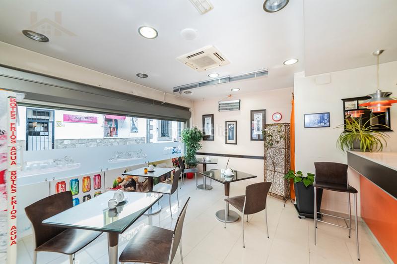 Foto 9c7f8c21-ad69-46c0-a863-cad6807c831c. Pas-de-porte local commercial dans Guadarrama