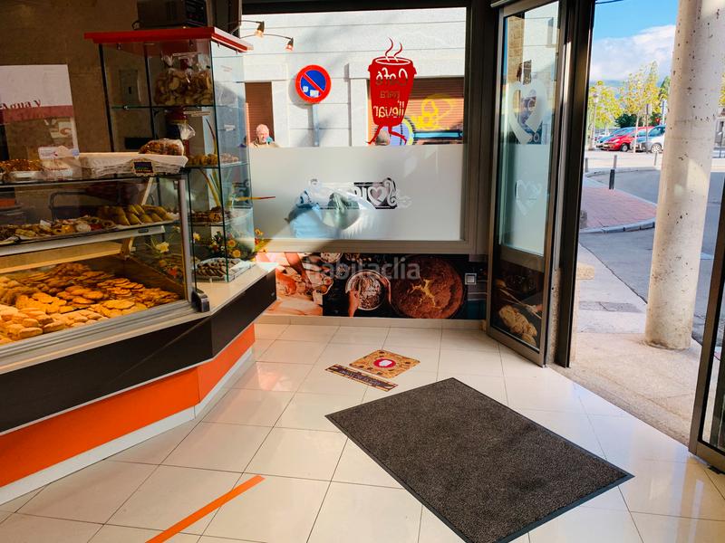 Foto b6760969-5969-42dd-9f76-680c5ee83444. Pas-de-porte local commercial dans Guadarrama