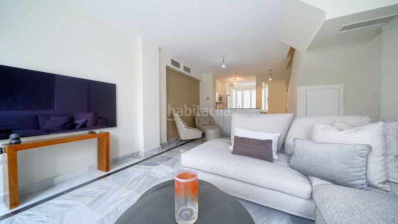 Foto 2ad631bb-f972-417f-87c3-80103d439462. Apartament amb aparcament piscina a Playa de la Fontanilla Marbella