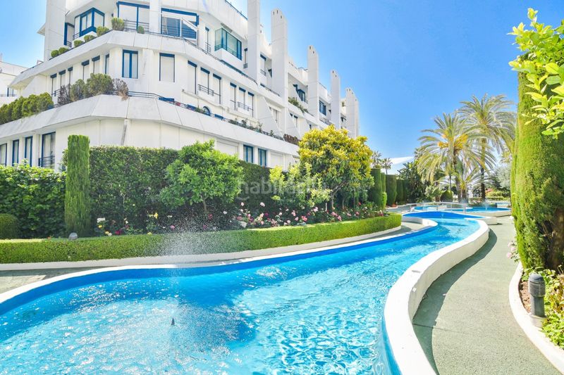 Foto 2f71ee2a-8a32-4e2d-816b-9ccf2674a584. Apartament amb aparcament piscina a Playa de la Fontanilla Marbella