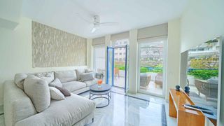 Apartament a Playa de la Fontanilla. Apartamento en lado playa en marbella centro a la venta