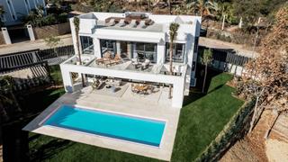 Casa en Nueva Atalaya. Villa en el campanario de nueva construcción en venta