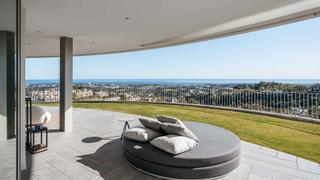 Planta baixa a La Quinta. Apartamento en benahavís con vistas panorámicas al mar en venta
